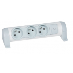 Bloc multiprise avec interrupteur à voyant et 3...
