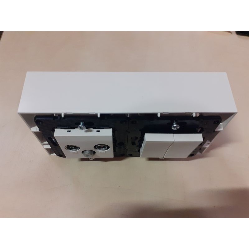 Legrand 080289 Cadre saillie profondeur 40mm Mosaic pour 3 modules et